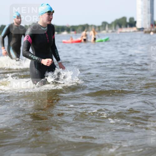 22.06.2025 - Viking Triathlon Michael Strokosch http://msf.ph/oto/8056454 22.06.2025 10:31:06 Schwimmen 45, 216, 237, 330, 347, 352, 510, 549 meine-sportfotos.de