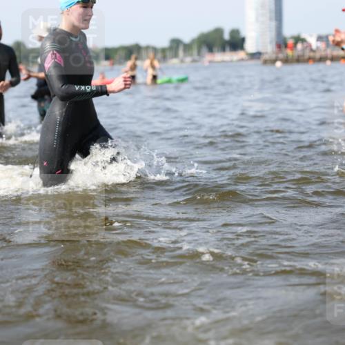 22.06.2025 - Viking Triathlon Michael Strokosch http://msf.ph/oto/8056456 22.06.2025 10:31:07 Schwimmen 45, 216, 237, 330, 347, 352, 510, 549 meine-sportfotos.de