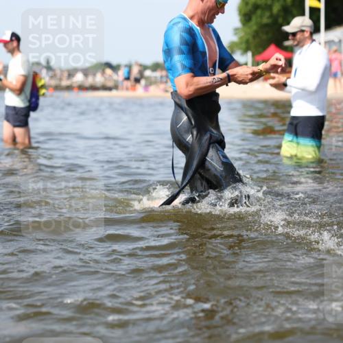 22.06.2025 - Viking Triathlon Michael Strokosch http://msf.ph/oto/8056458 22.06.2025 10:31:07 Schwimmen 45, 216, 237, 330, 347, 352, 510, 549 meine-sportfotos.de
