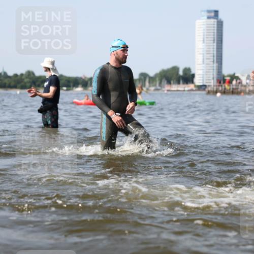 22.06.2025 - Viking Triathlon Michael Strokosch http://msf.ph/oto/8056460 22.06.2025 10:31:08 Schwimmen 216, 237, 330, 347, 352, 510, 549 meine-sportfotos.de