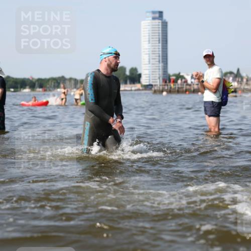 22.06.2025 - Viking Triathlon Michael Strokosch http://msf.ph/oto/8056463 22.06.2025 10:31:09 Schwimmen 216, 237, 330, 347, 352, 510, 549 meine-sportfotos.de
