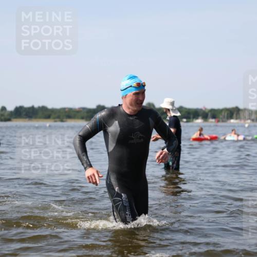 22.06.2025 - Viking Triathlon Michael Strokosch http://msf.ph/oto/8056478 22.06.2025 10:31:12 Schwimmen 216, 236, 237, 330, 347, 352, 549 meine-sportfotos.de