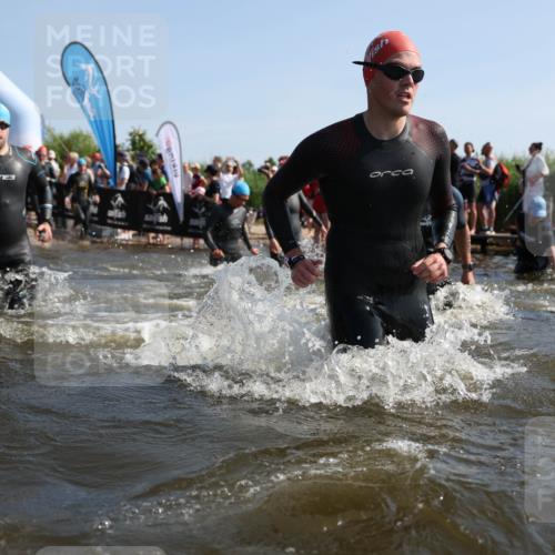22.06.2025 - Viking Triathlon Michael Strokosch http://msf.ph/oto/8056481 22.06.2025 10:03:37 Schwimmen 42, 58, 62, 79, 148, 179, 182, 221, 434, 454, 556, 619, 635, 645, 659 meine-sportfotos.de