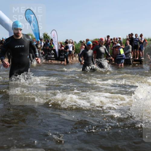 22.06.2025 - Viking Triathlon Michael Strokosch http://msf.ph/oto/8056483 22.06.2025 10:03:38 Schwimmen 42, 58, 62, 79, 148, 179, 182, 221, 434, 454, 556, 619, 635, 645, 659 meine-sportfotos.de