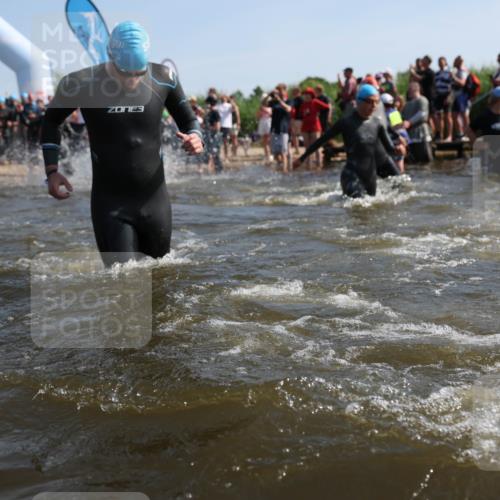 22.06.2025 - Viking Triathlon Michael Strokosch http://msf.ph/oto/8056485 22.06.2025 10:03:38 Schwimmen 42, 58, 62, 79, 148, 179, 182, 221, 434, 454, 556, 619, 635, 645, 659 meine-sportfotos.de