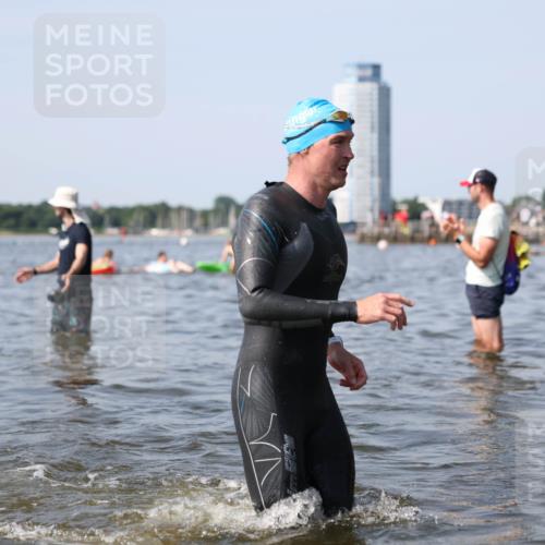 22.06.2025 - Viking Triathlon Michael Strokosch http://msf.ph/oto/8056488 22.06.2025 10:31:14 Schwimmen 216, 236, 237, 311, 330, 352, 549 meine-sportfotos.de
