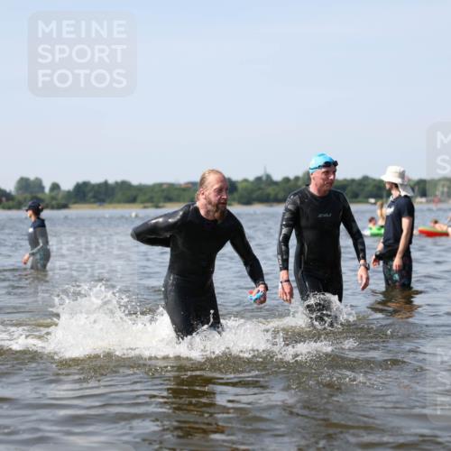 22.06.2025 - Viking Triathlon Michael Strokosch http://msf.ph/oto/8056506 22.06.2025 10:31:25 Schwimmen 3, 8, 236, 311, 469, 613, 648 meine-sportfotos.de