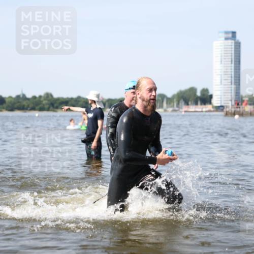22.06.2025 - Viking Triathlon Michael Strokosch http://msf.ph/oto/8056516 22.06.2025 10:31:26 Schwimmen 3, 8, 236, 311, 469, 613, 648 meine-sportfotos.de