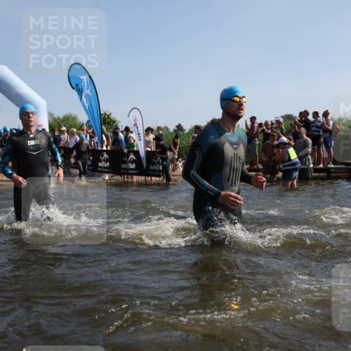 22.06.2025 - Viking Triathlon Michael Strokosch http://msf.ph/oto/8056517 22.06.2025 10:03:48 Schwimmen 26, 62, 77, 79, 108, 148, 157, 296, 396, 451, 456, 495, 619, 635, 648 meine-sportfotos.de