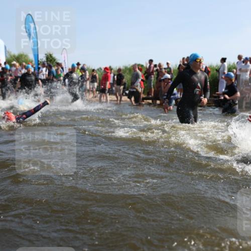 22.06.2025 - Viking Triathlon Michael Strokosch http://msf.ph/oto/8056554 22.06.2025 10:04:04 Schwimmen 54, 215, 220, 240, 242, 313, 315, 336, 370, 433, 448, 614, 639, 657 meine-sportfotos.de