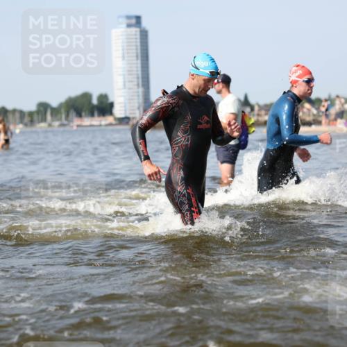 22.06.2025 - Viking Triathlon Michael Strokosch http://msf.ph/oto/8056555 22.06.2025 10:31:37 Schwimmen 3, 8, 98, 99, 137, 158, 189, 224, 340, 350, 469, 555, 613, 648 meine-sportfotos.de