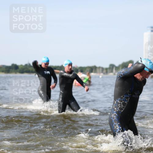 22.06.2025 - Viking Triathlon Michael Strokosch http://msf.ph/oto/8056572 22.06.2025 10:31:43 Schwimmen 98, 99, 124, 125, 137, 158, 189, 224, 340, 350, 507, 555, 613, 648, 658 meine-sportfotos.de