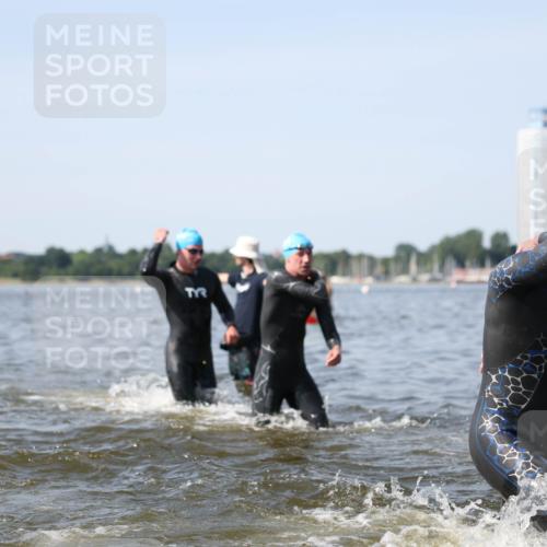 22.06.2025 - Viking Triathlon Michael Strokosch http://msf.ph/oto/8056574 22.06.2025 10:31:43 Schwimmen 98, 99, 124, 125, 137, 158, 189, 224, 340, 350, 507, 555, 613, 648, 658 meine-sportfotos.de