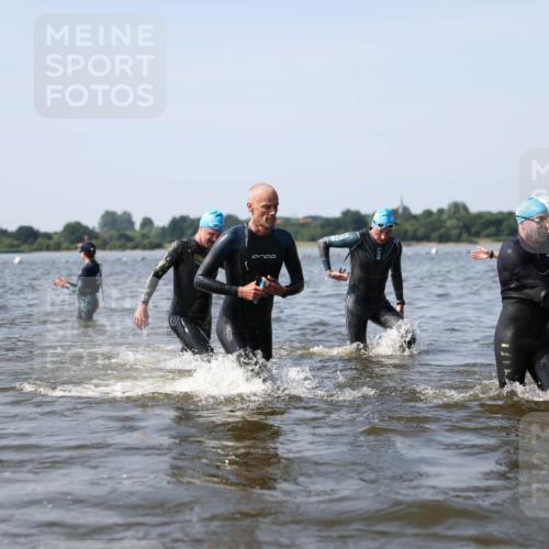22.06.2025 - Viking Triathlon Michael Strokosch http://msf.ph/oto/8056583 22.06.2025 10:31:46 Schwimmen 87, 98, 99, 124, 125, 137, 158, 189, 224, 340, 350, 435, 507, 555, 658 meine-sportfotos.de