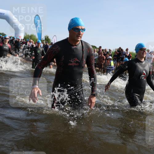 22.06.2025 - Viking Triathlon Michael Strokosch http://msf.ph/oto/8056587 22.06.2025 10:04:22 Schwimmen 115, 141, 142, 185, 195, 209, 239, 253, 276, 335, 377, 408, 419, 447, 493 meine-sportfotos.de