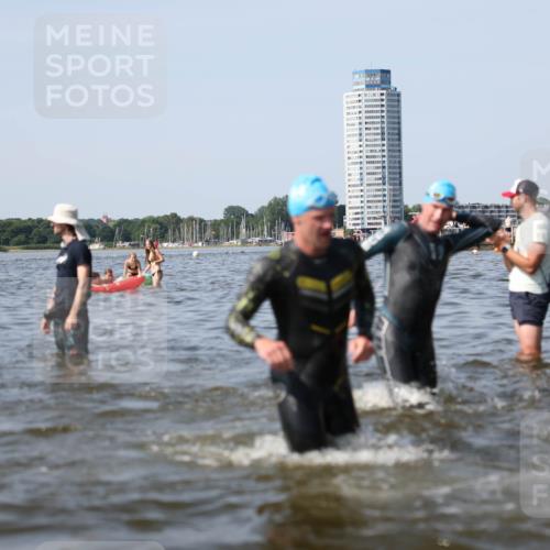 22.06.2025 - Viking Triathlon Michael Strokosch http://msf.ph/oto/8056613 22.06.2025 10:31:50 Schwimmen 87, 98, 99, 124, 125, 137, 158, 189, 224, 350, 435, 449, 507, 555, 658 meine-sportfotos.de