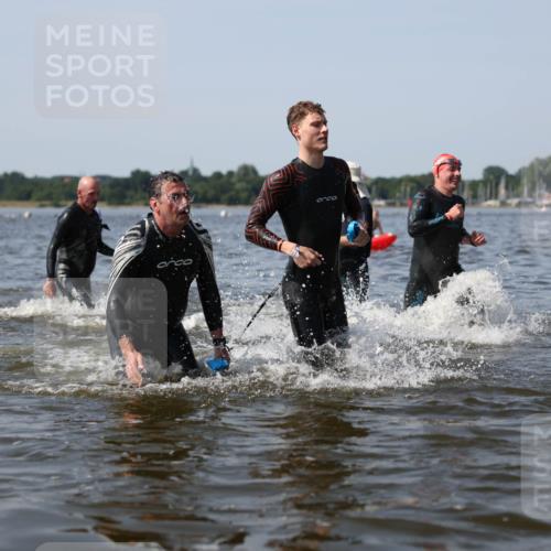 22.06.2025 - Viking Triathlon Michael Strokosch http://msf.ph/oto/8056637 22.06.2025 10:31:56 Schwimmen 63, 87, 99, 124, 125, 224, 226, 271, 435, 449, 464, 488, 507, 555, 658 meine-sportfotos.de