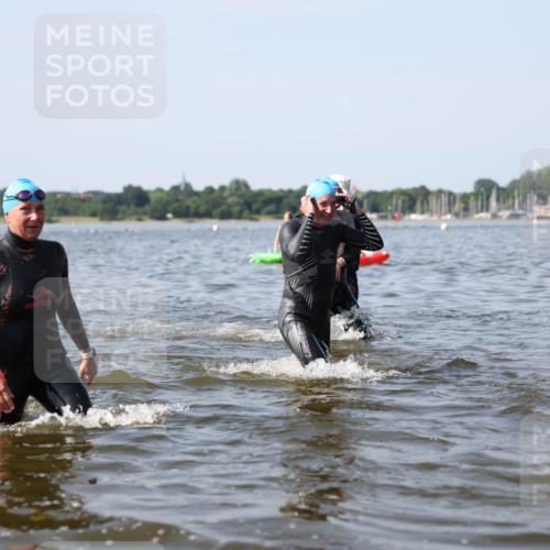 22.06.2025 - Viking Triathlon Michael Strokosch http://msf.ph/oto/8056668 22.06.2025 10:32:01 Schwimmen 63, 87, 193, 207, 226, 271, 435, 449, 464, 488, 507, 658 meine-sportfotos.de