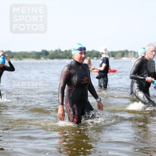 22.06.2025 - Viking Triathlon Michael Strokosch http://msf.ph/oto/8056674 22.06.2025 10:32:03 Schwimmen 63, 87, 193, 207, 226, 271, 435, 449, 464, 488, 658 meine-sportfotos.de
