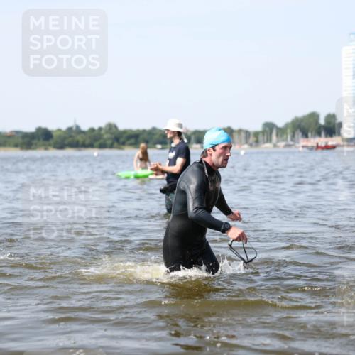 22.06.2025 - Viking Triathlon Michael Strokosch http://msf.ph/oto/8056691 22.06.2025 10:32:05 Schwimmen 63, 87, 193, 207, 214, 226, 271, 435, 449, 464, 488 meine-sportfotos.de