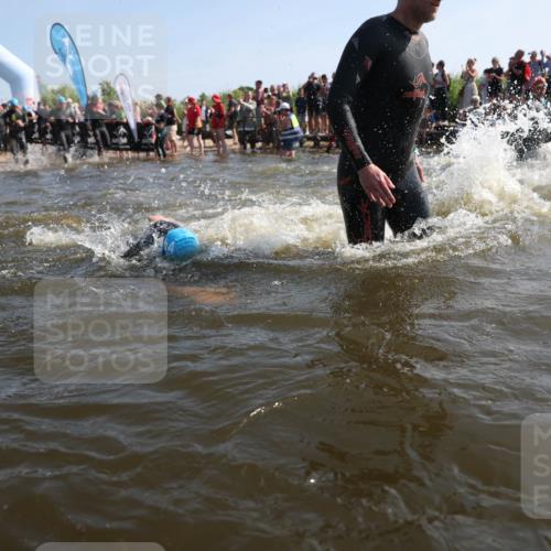 22.06.2025 - Viking Triathlon Michael Strokosch http://msf.ph/oto/8056692 22.06.2025 10:05:14 Schwimmen 57, 59, 94, 138, 171, 172, 291, 346, 388, 389, 395, 418, 536, 627 meine-sportfotos.de