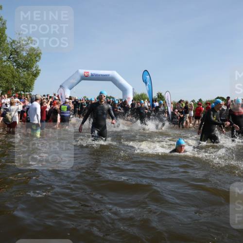 22.06.2025 - Viking Triathlon Michael Strokosch http://msf.ph/oto/8056696 22.06.2025 10:05:19 Schwimmen 57, 59, 61, 94, 138, 171, 172, 291, 314, 346, 389, 418, 437, 536, 627, 655 meine-sportfotos.de