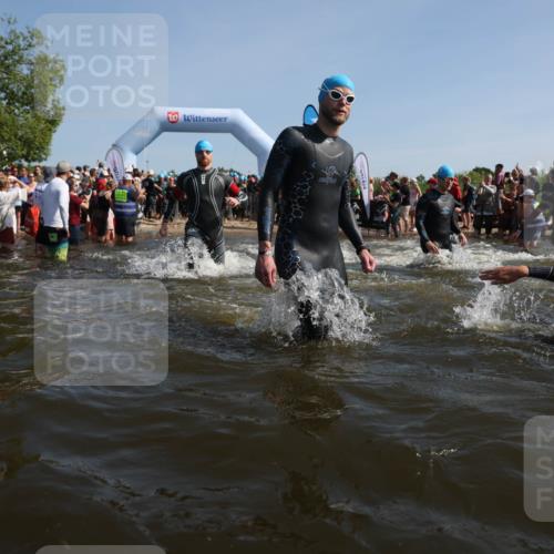 22.06.2025 - Viking Triathlon Michael Strokosch http://msf.ph/oto/8056707 22.06.2025 10:05:21 Schwimmen 57, 59, 61, 138, 171, 172, 228, 314, 346, 389, 418, 437, 536, 601, 655 meine-sportfotos.de