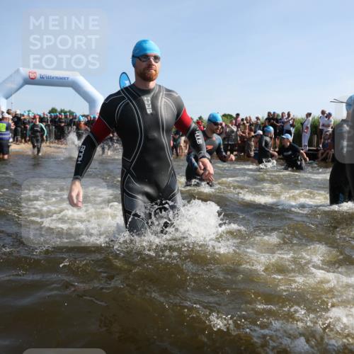 22.06.2025 - Viking Triathlon Michael Strokosch http://msf.ph/oto/8056713 22.06.2025 10:05:23 Schwimmen 57, 59, 61, 138, 171, 172, 228, 314, 346, 389, 418, 437, 536, 601, 655 meine-sportfotos.de