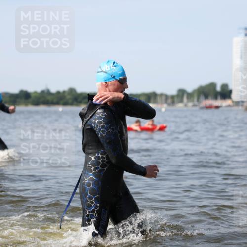 22.06.2025 - Viking Triathlon Michael Strokosch http://msf.ph/oto/8056716 22.06.2025 10:32:13 Schwimmen 53, 63, 147, 173, 193, 207, 214, 226, 271, 461, 464, 488 meine-sportfotos.de