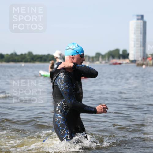 22.06.2025 - Viking Triathlon Michael Strokosch http://msf.ph/oto/8056718 22.06.2025 10:32:13 Schwimmen 53, 63, 147, 173, 193, 207, 214, 226, 271, 461, 464, 488 meine-sportfotos.de
