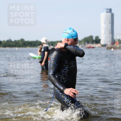 22.06.2025 - Viking Triathlon Michael Strokosch http://msf.ph/oto/8056720 22.06.2025 10:32:13 Schwimmen 53, 63, 147, 173, 193, 207, 214, 226, 271, 461, 464, 488 meine-sportfotos.de