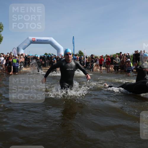 22.06.2025 - Viking Triathlon Michael Strokosch http://msf.ph/oto/8056737 22.06.2025 10:05:34 Schwimmen 22, 65, 83, 150, 167, 181, 210, 228, 361, 439, 462, 511, 538, 553, 601, 603, 654 meine-sportfotos.de