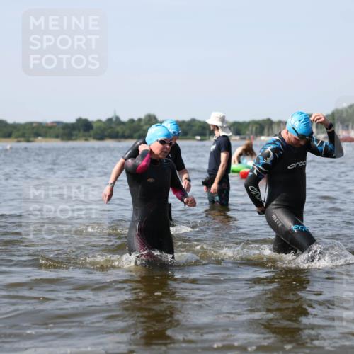 22.06.2025 - Viking Triathlon Michael Strokosch http://msf.ph/oto/8056738 22.06.2025 10:32:17 Schwimmen 53, 147, 173, 193, 207, 214, 271, 461 meine-sportfotos.de