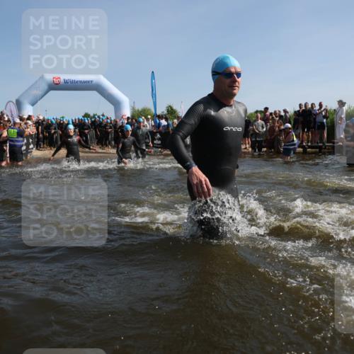 22.06.2025 - Viking Triathlon Michael Strokosch http://msf.ph/oto/8056741 22.06.2025 10:05:35 Schwimmen 22, 65, 83, 150, 167, 181, 210, 361, 439, 462, 511, 538, 553, 603, 654 meine-sportfotos.de