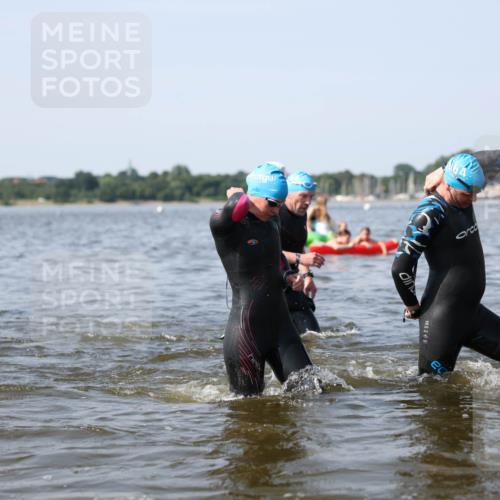 22.06.2025 - Viking Triathlon Michael Strokosch http://msf.ph/oto/8056742 22.06.2025 10:32:18 Schwimmen 53, 147, 173, 193, 207, 214, 461, 492 meine-sportfotos.de