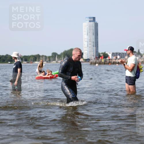 22.06.2025 - Viking Triathlon Michael Strokosch http://msf.ph/oto/8056762 22.06.2025 10:32:22 Schwimmen 53, 147, 170, 173, 214, 461, 492 meine-sportfotos.de