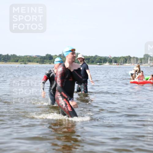 22.06.2025 - Viking Triathlon Michael Strokosch http://msf.ph/oto/8056766 22.06.2025 10:32:27 Schwimmen 53, 80, 147, 170, 173, 461, 492 meine-sportfotos.de