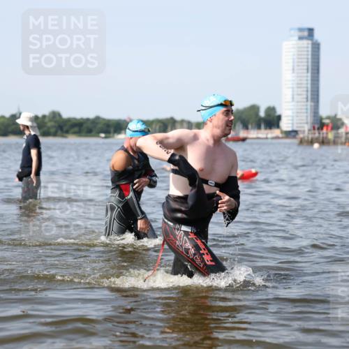 22.06.2025 - Viking Triathlon Michael Strokosch http://msf.ph/oto/8056777 22.06.2025 10:32:28 Schwimmen 53, 80, 147, 170, 173, 461, 492 meine-sportfotos.de