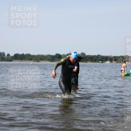22.06.2025 - Viking Triathlon Michael Strokosch http://msf.ph/oto/8056806 22.06.2025 10:32:37 Schwimmen 80, 170, 208, 278, 492, 554 meine-sportfotos.de