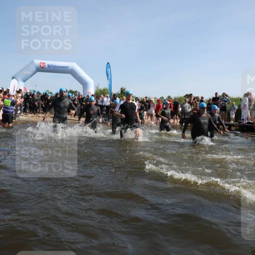 22.06.2025 - Viking Triathlon Michael Strokosch http://msf.ph/oto/8056829 22.06.2025 10:06:16 Schwimmen 39, 41, 60, 84, 110, 117, 153, 191, 266, 325, 385, 440, 446, 487, 535 meine-sportfotos.de