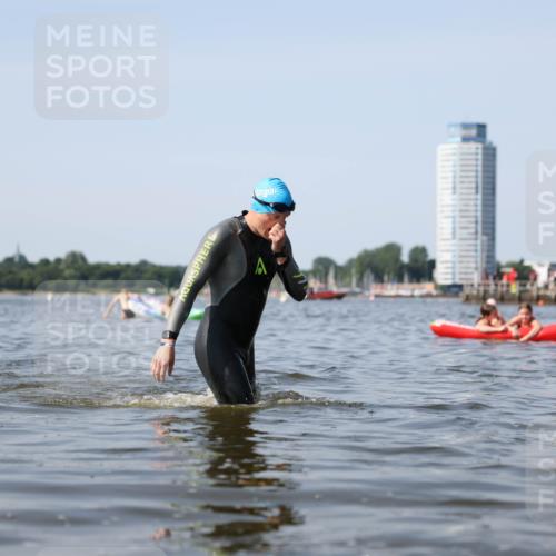 22.06.2025 - Viking Triathlon Michael Strokosch http://msf.ph/oto/8056842 22.06.2025 10:32:56 Schwimmen 91, 113, 287, 399, 554 meine-sportfotos.de