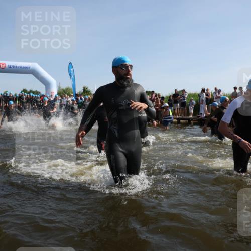 22.06.2025 - Viking Triathlon Michael Strokosch http://msf.ph/oto/8056843 22.06.2025 10:06:19 Schwimmen 18, 24, 39, 41, 60, 84, 110, 117, 153, 191, 266, 298, 325, 385, 440, 446, 487, 535 meine-sportfotos.de