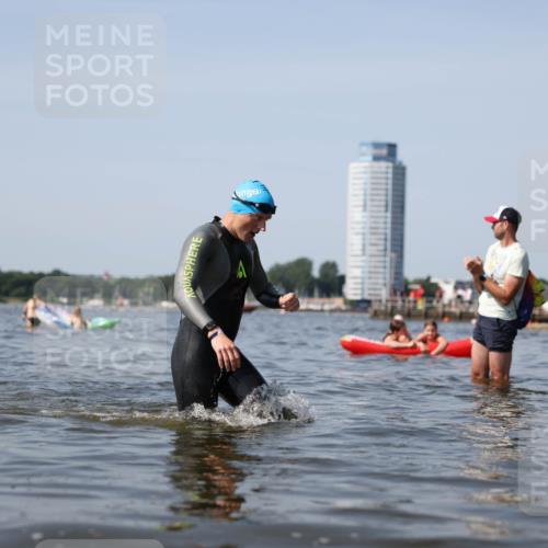 22.06.2025 - Viking Triathlon Michael Strokosch http://msf.ph/oto/8056844 22.06.2025 10:32:56 Schwimmen 91, 113, 287, 399, 554 meine-sportfotos.de