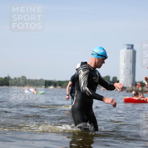 22.06.2025 - Viking Triathlon Michael Strokosch http://msf.ph/oto/8056853 22.06.2025 10:32:59 Schwimmen 91, 113, 287, 399 meine-sportfotos.de