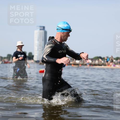 22.06.2025 - Viking Triathlon Michael Strokosch http://msf.ph/oto/8056860 22.06.2025 10:33:00 Schwimmen 91, 113, 287, 399 meine-sportfotos.de