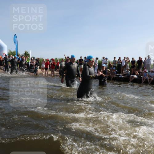 22.06.2025 - Viking Triathlon Michael Strokosch http://msf.ph/oto/8056893 22.06.2025 10:06:30 Schwimmen 18, 24, 36, 93, 109, 168, 186, 192, 205, 261, 298, 358, 376, 450, 606 meine-sportfotos.de