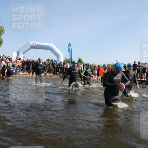 22.06.2025 - Viking Triathlon Michael Strokosch http://msf.ph/oto/8056909 22.06.2025 10:06:37 Schwimmen 44, 74, 93, 109, 159, 168, 186, 205, 219, 261, 358, 376, 450, 606, 625 meine-sportfotos.de