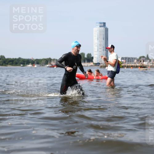 22.06.2025 - Viking Triathlon Michael Strokosch http://msf.ph/oto/8056916 22.06.2025 10:33:28 Schwimmen 28, 38, 300, 348, 382, 522, 524, 608 meine-sportfotos.de