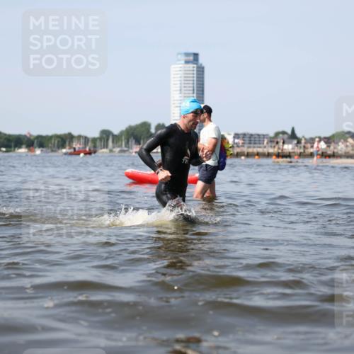 22.06.2025 - Viking Triathlon Michael Strokosch http://msf.ph/oto/8056920 22.06.2025 10:33:29 Schwimmen 28, 38, 255, 300, 304, 348, 382, 457, 522, 524, 608 meine-sportfotos.de