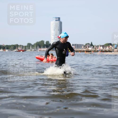 22.06.2025 - Viking Triathlon Michael Strokosch http://msf.ph/oto/8056922 22.06.2025 10:33:29 Schwimmen 28, 38, 255, 300, 304, 348, 382, 457, 522, 524, 608 meine-sportfotos.de